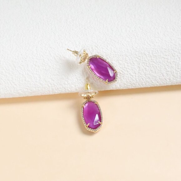 Kendra Scott Disney Dana Collection. Mauve Mother-of-Pearl Earrings - Picture 2 of 2